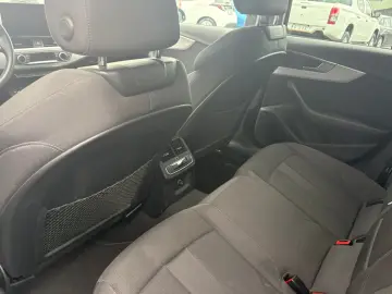 Audi A4 ver-40-tfsi-quattro-s-tronic-mhev-advance