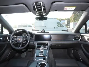 Panamera 4 E-Hybrid Platinum Edition HeadUp Bose