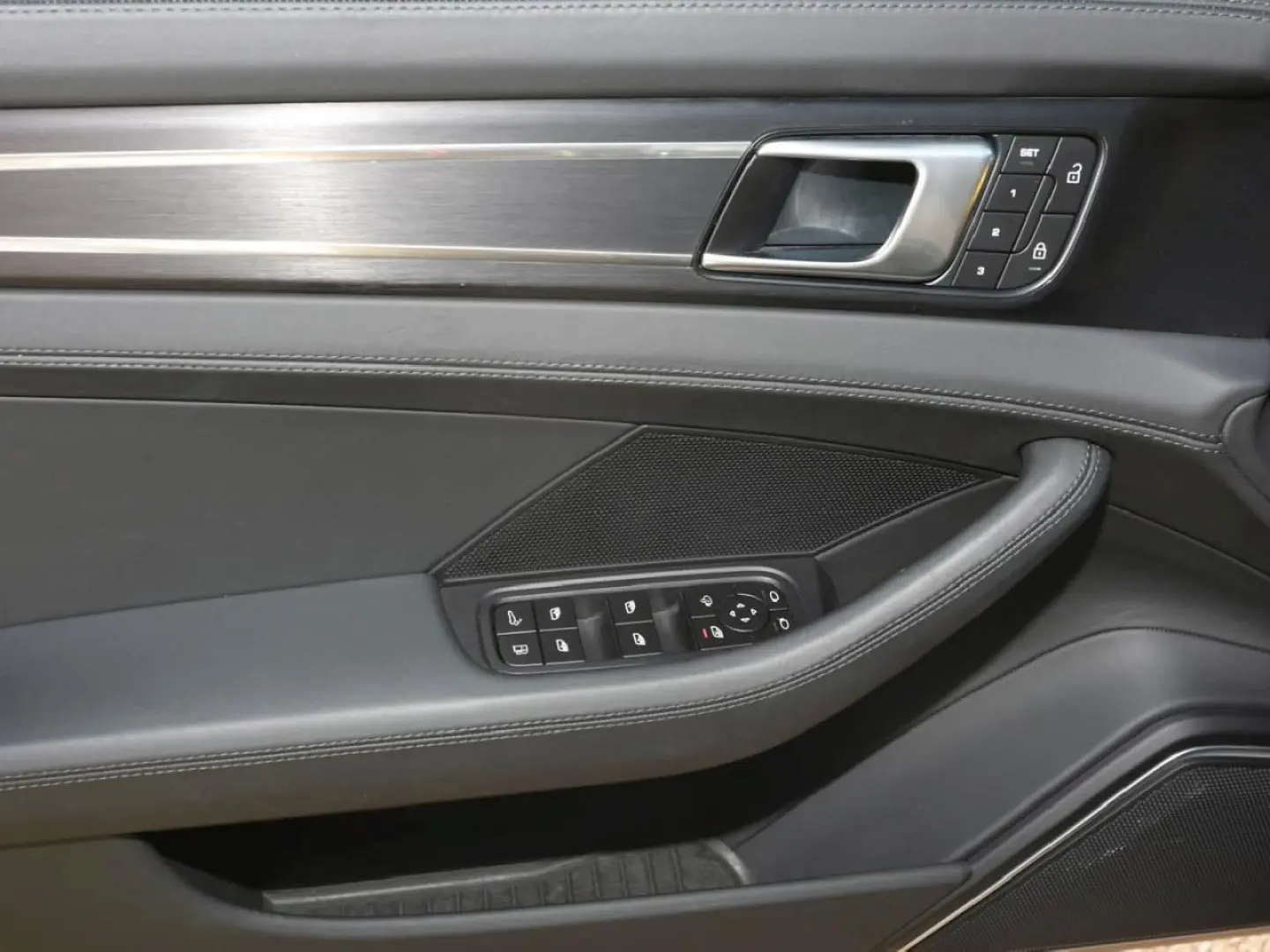 Panamera 4 E-Hybrid Platinum Edition HeadUp Bose