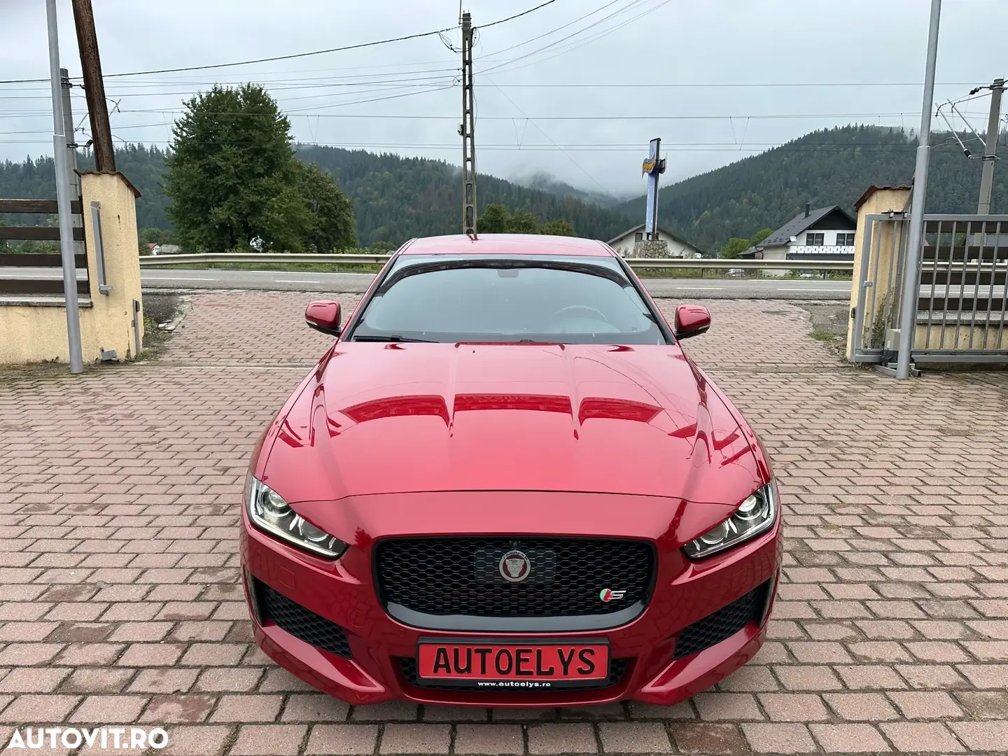 Jaguar XE RWD S