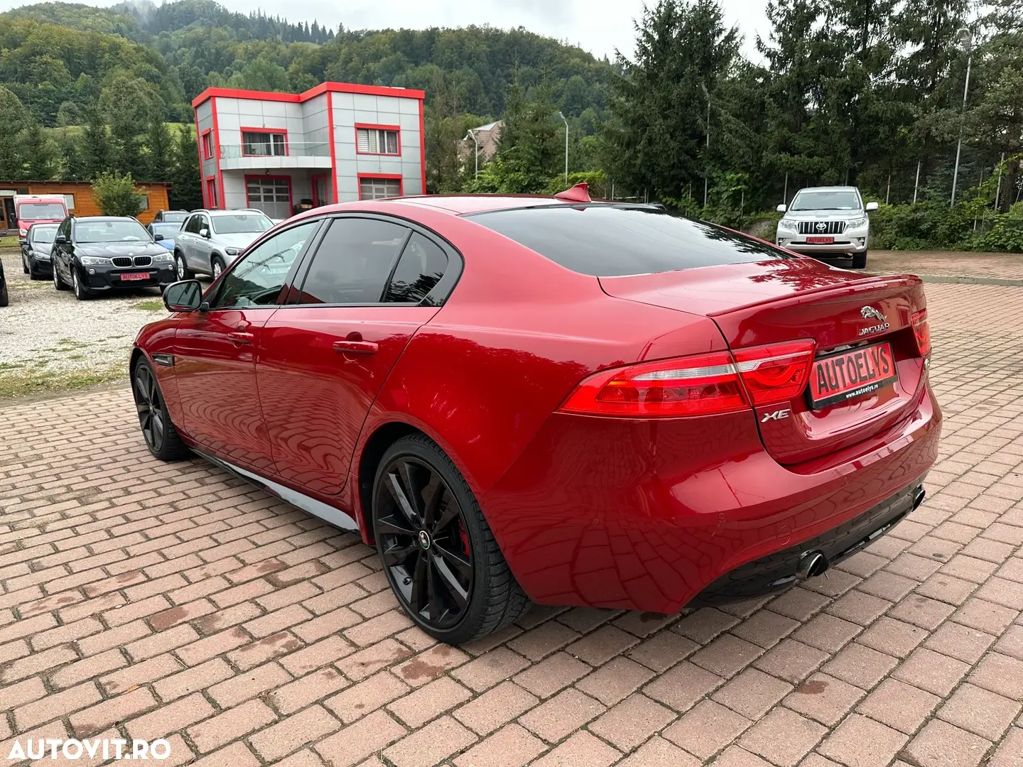 Jaguar XE RWD S