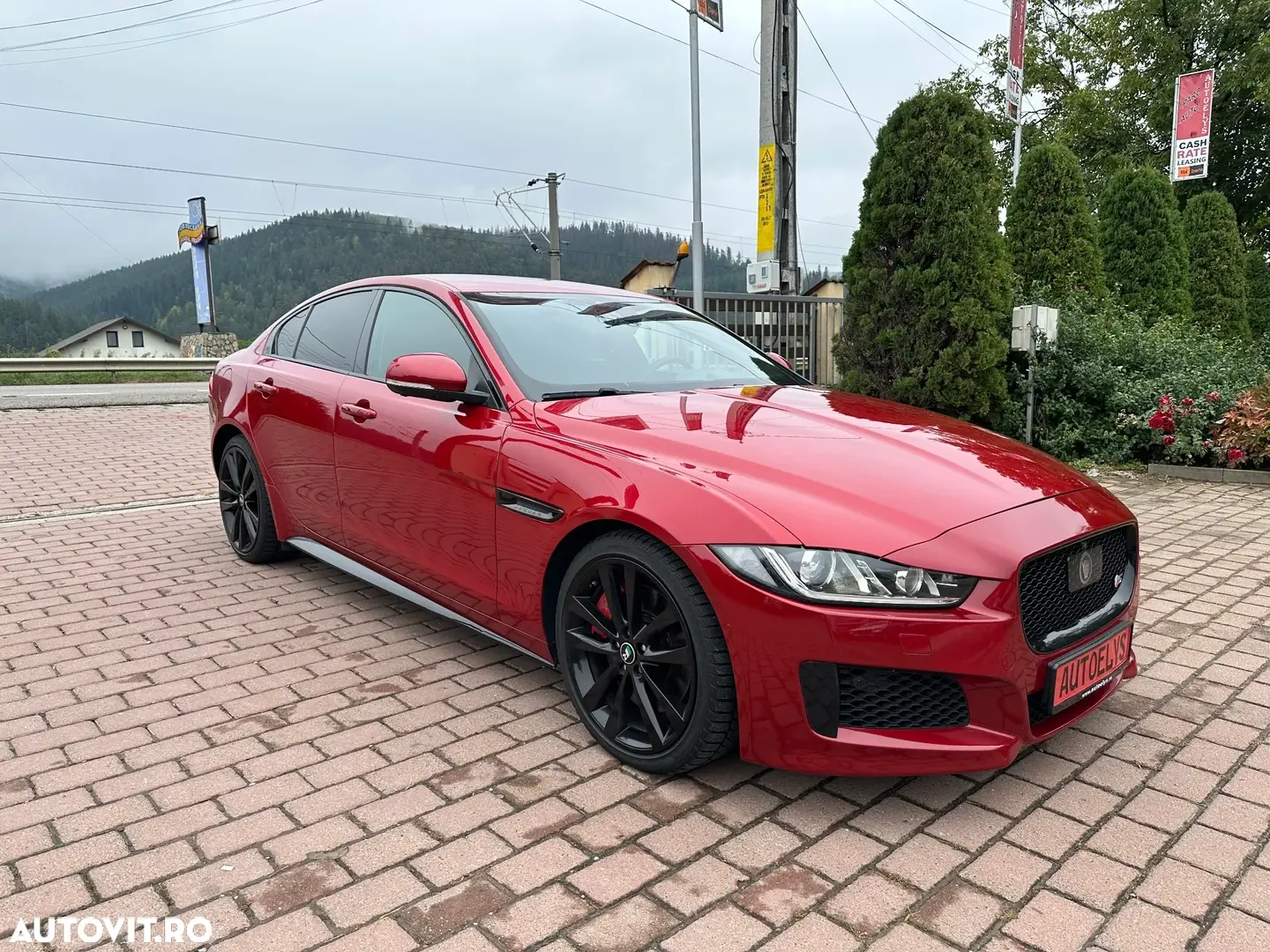 Jaguar XE RWD S