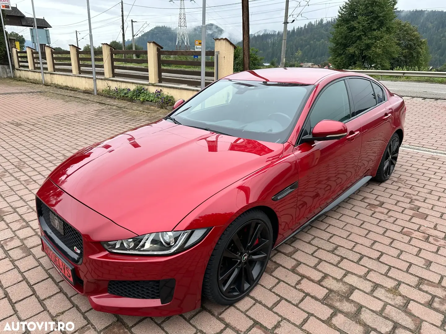 Jaguar XE RWD S