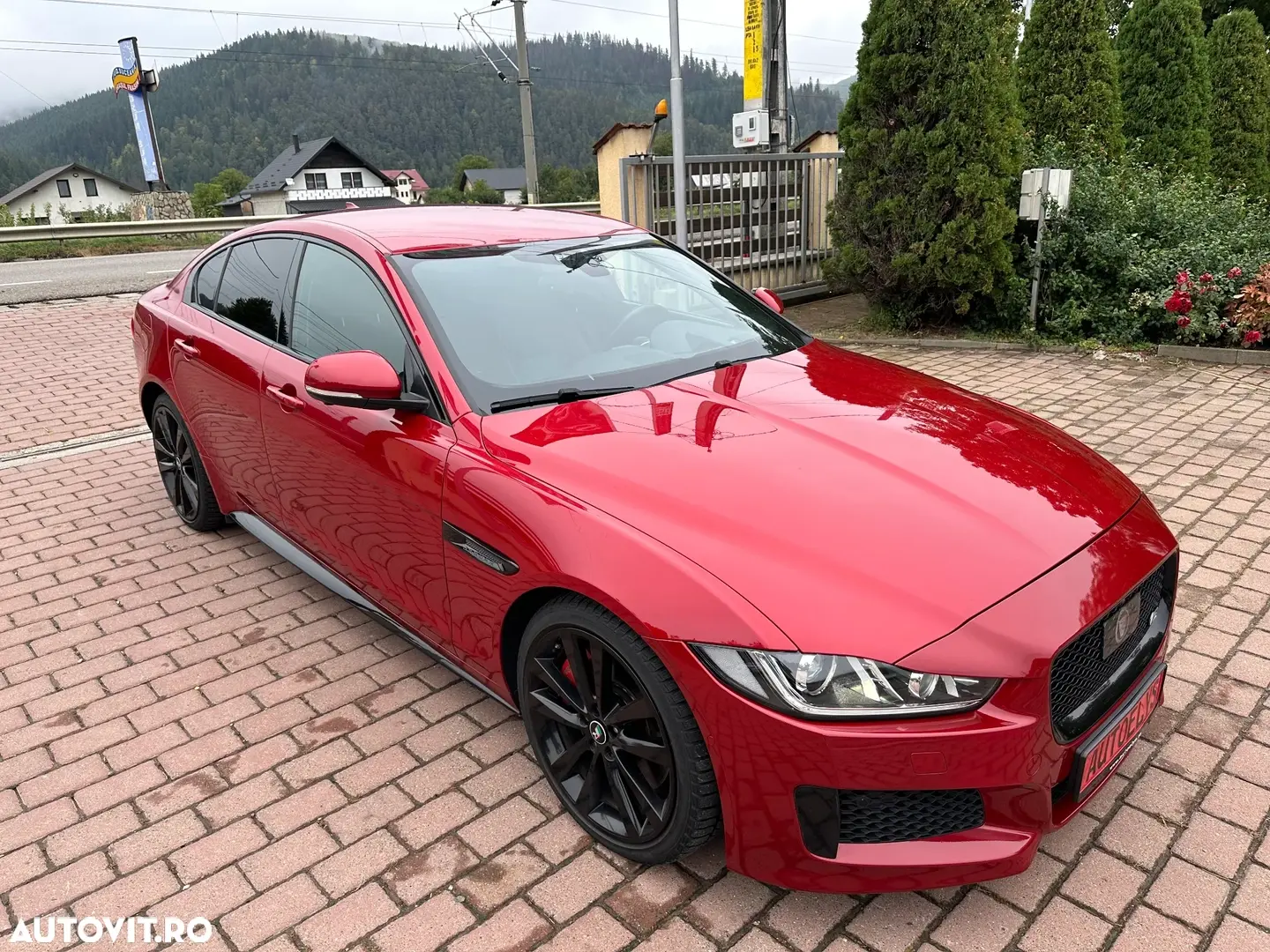 Jaguar XE RWD S