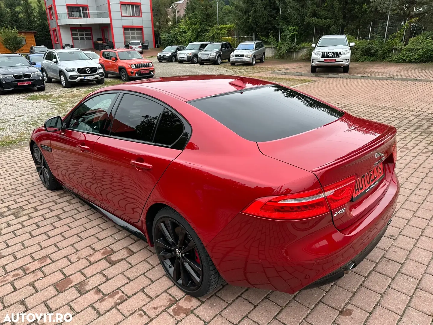 Jaguar XE RWD S