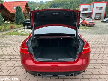Jaguar XE RWD S