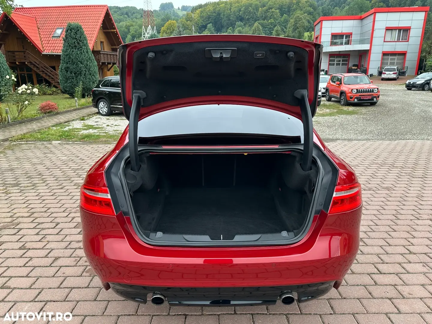 Jaguar XE RWD S