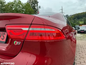 Jaguar XE RWD S