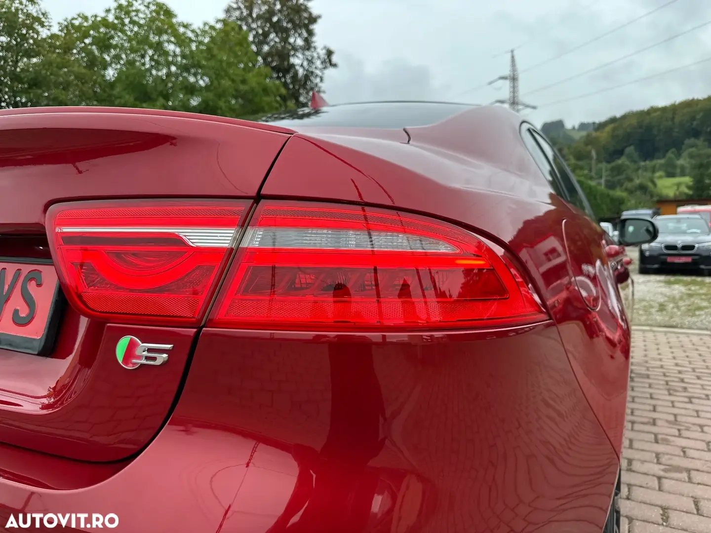 Jaguar XE RWD S