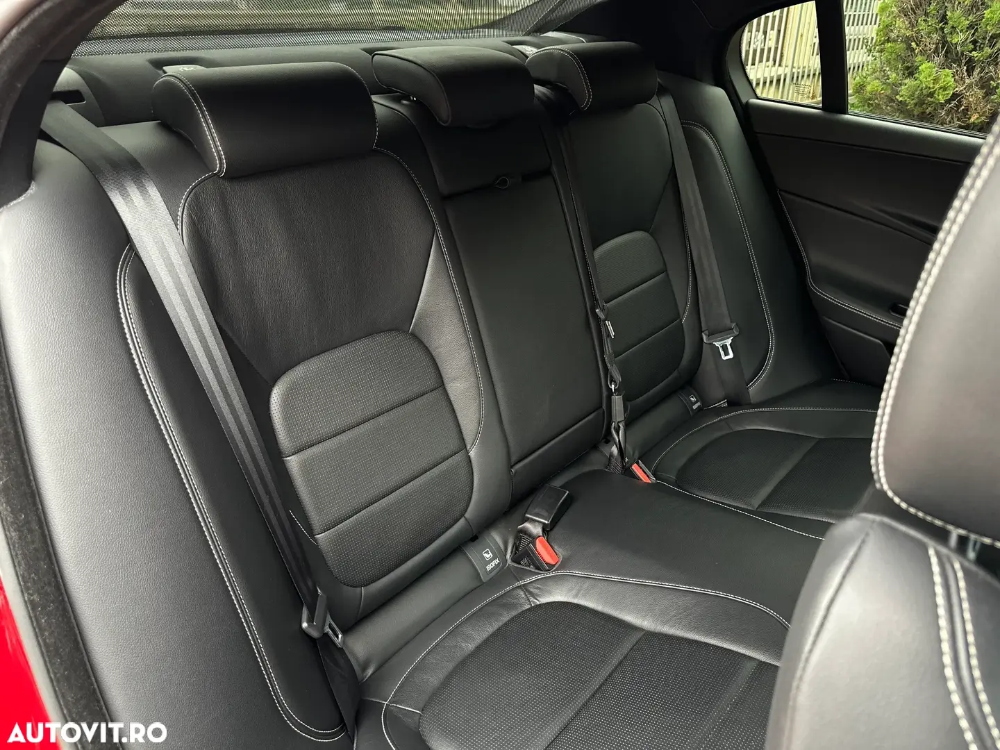 Jaguar XE RWD S