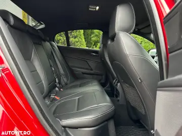 Jaguar XE RWD S
