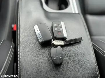 Jaguar XE RWD S
