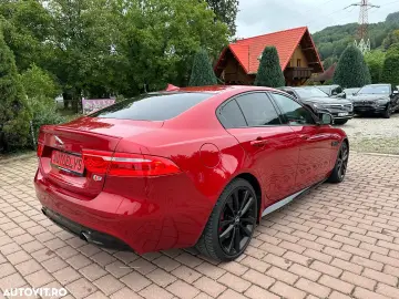 Jaguar XE RWD S