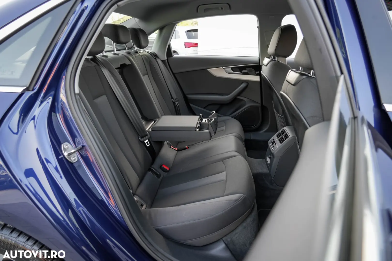 Audi A4 35 TFSI S tronic design