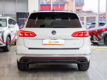 Volkswagen Touareg Elegance 4Motion 3.0 electric TSI eHybrid