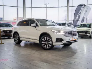 Volkswagen Touareg Elegance 4Motion 3.0 electric TSI eHybrid