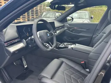 BMW 520 d xDrive M Sport Bowers Wilkins
