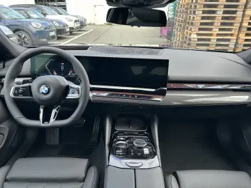 BMW 520 d xDrive M Sport Bowers Wilkins