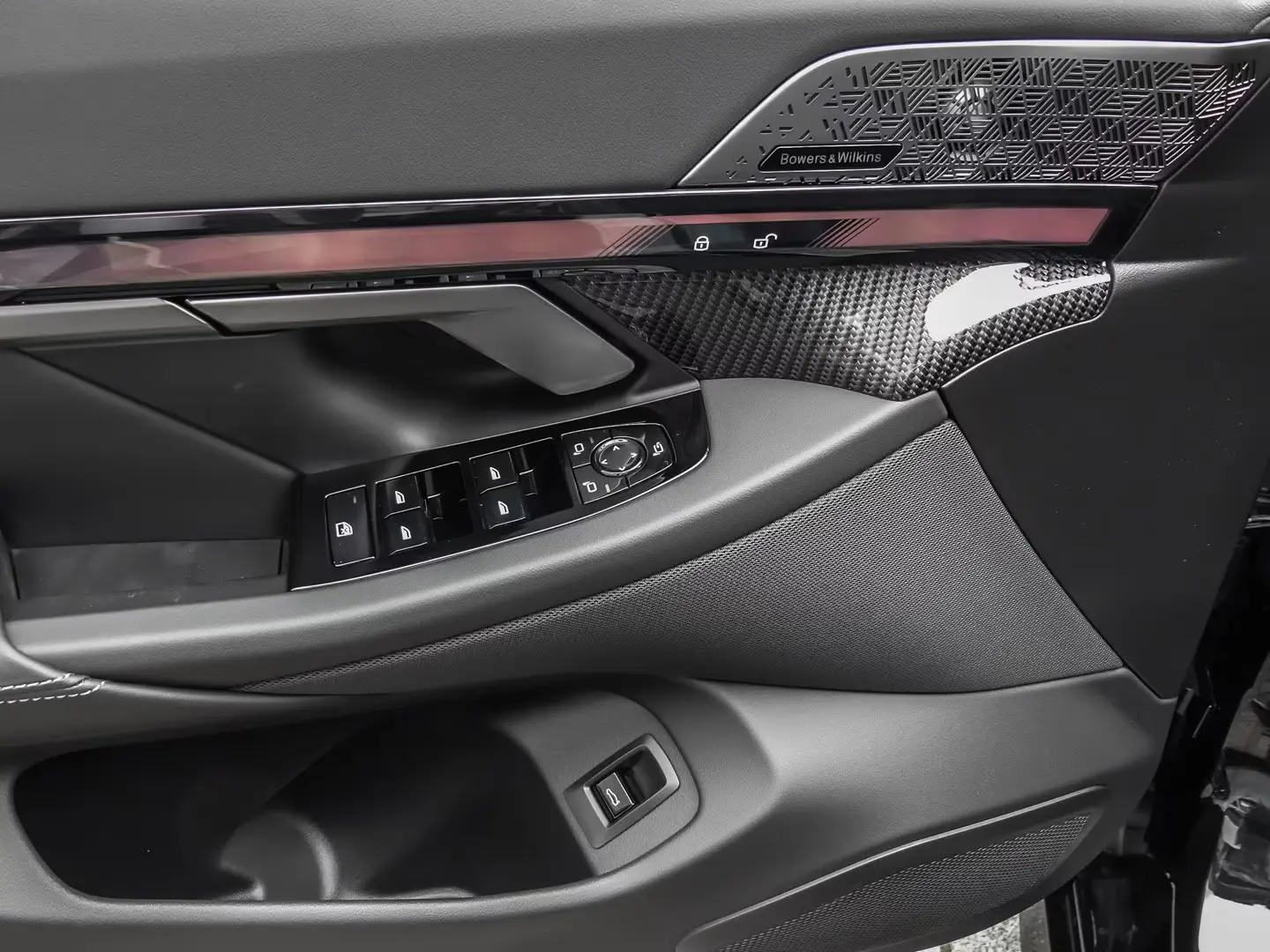 BMW 520 d  M sport Pano B&W HUD