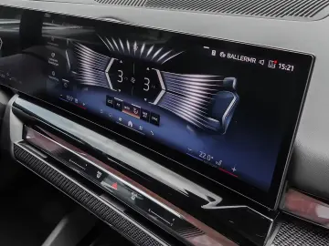 BMW 520 d  M sport Pano B&W HUD