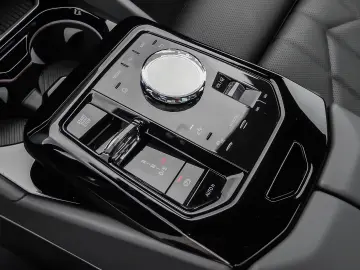 BMW 520 d  M sport Pano B&W HUD