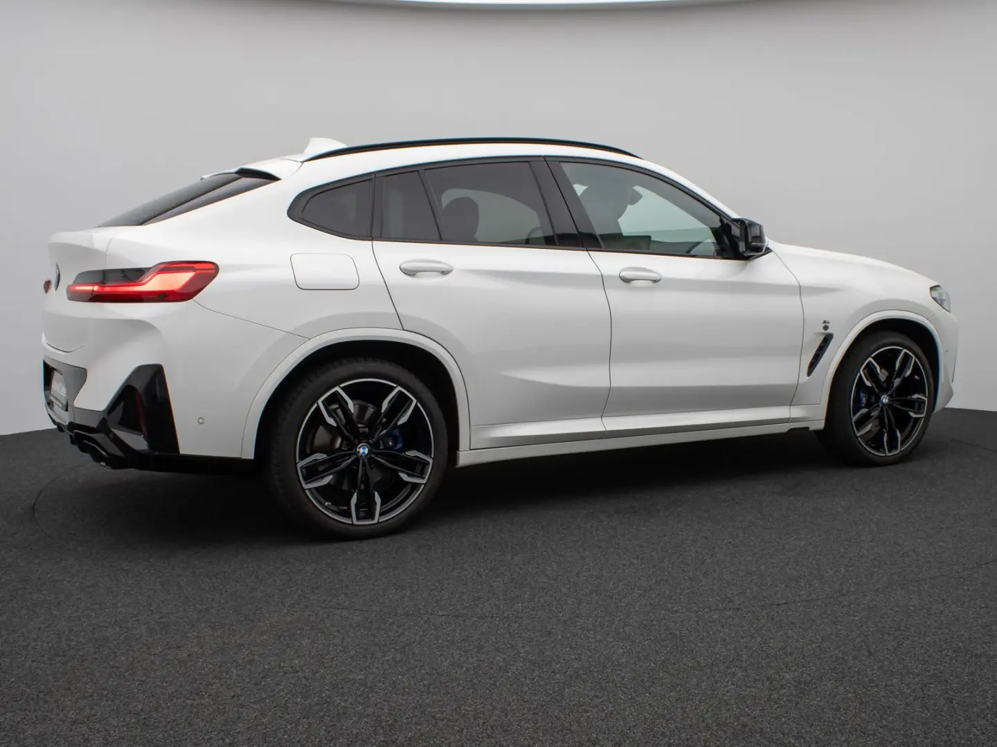 X4 M40d  360