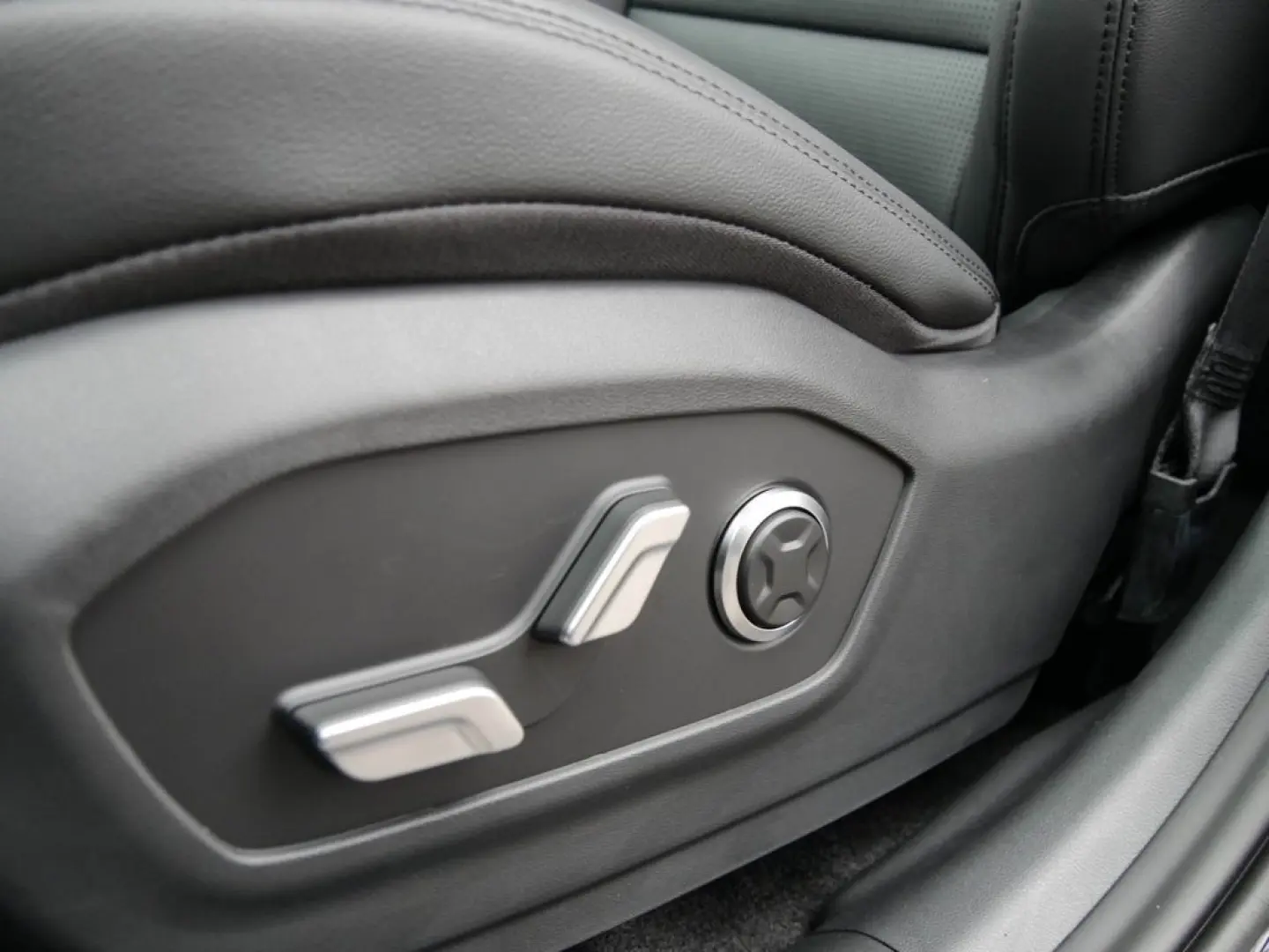 Hyundai  SANTA FE 5-S 1.6 T-GDI 158 kW 4WD