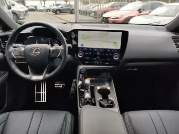 NX 450h+ F-Sport