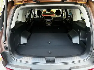 Hyundai SANTA FE iNTRO HYBRID