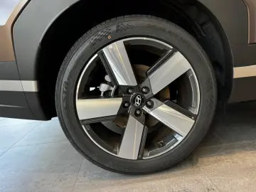 Hyundai SANTA FE iNTRO HYBRID