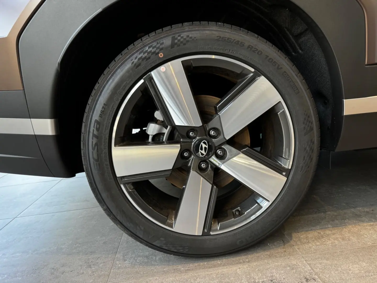 Hyundai SANTA FE iNTRO HYBRID