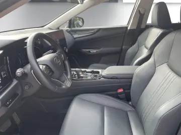 NX 450h+ E-FOUR Executive Line