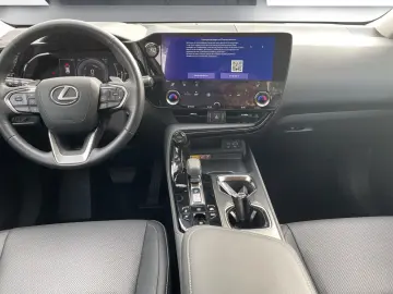 NX 450h+ E-FOUR Executive Line