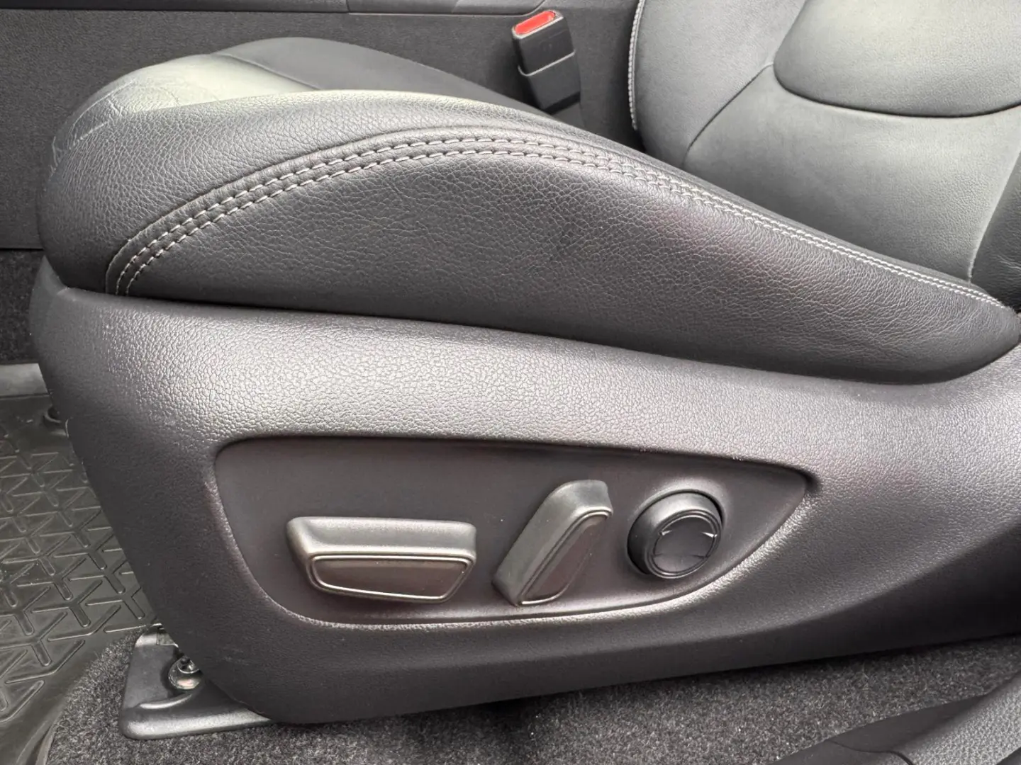 Toyota RAV4 2.5 Hybrid VVT-iE 4x4 Luxury