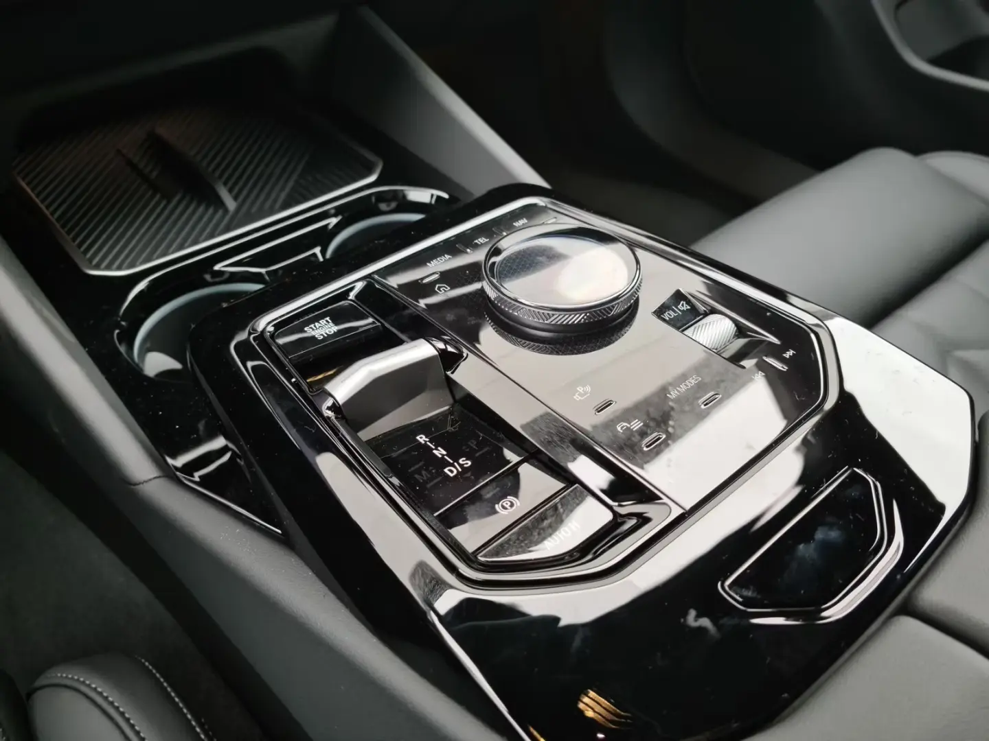 BMW 520 i Limuzina M PACHET SPORT