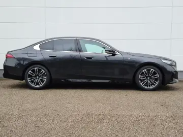 BMW 520 i Limuzina M PACHET SPORT