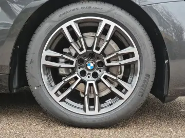 BMW 520 i Limuzina M PACHET SPORT