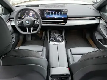 BMW 520 i O limuzină M-Sport HUD |Navi|MFL