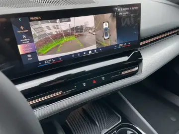 BMW 520 i O limuzină M-Sport HUD |Navi|MFL