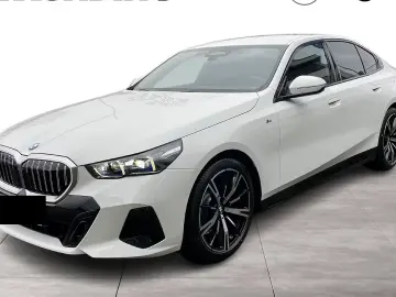 BMW 520 i O limuzină M-Sport HUD Navi MFL
