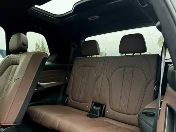 BMW X7 2023