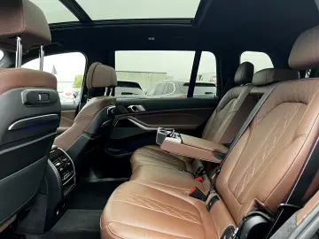 BMW X7 2023