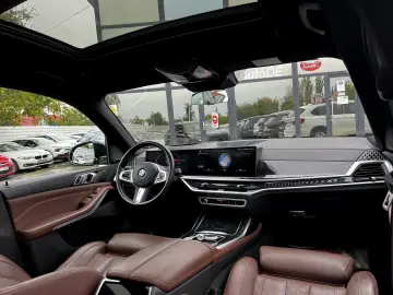 BMW X7 2023
