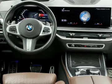 BMW X7 2023