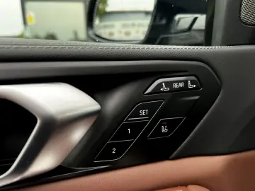 BMW X7 2023