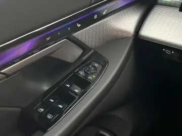BMW 520i/ventilatie/distronic/scaune spate incalzite