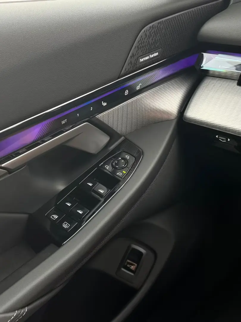 BMW 520i/ventilatie/distronic/scaune spate incalzite