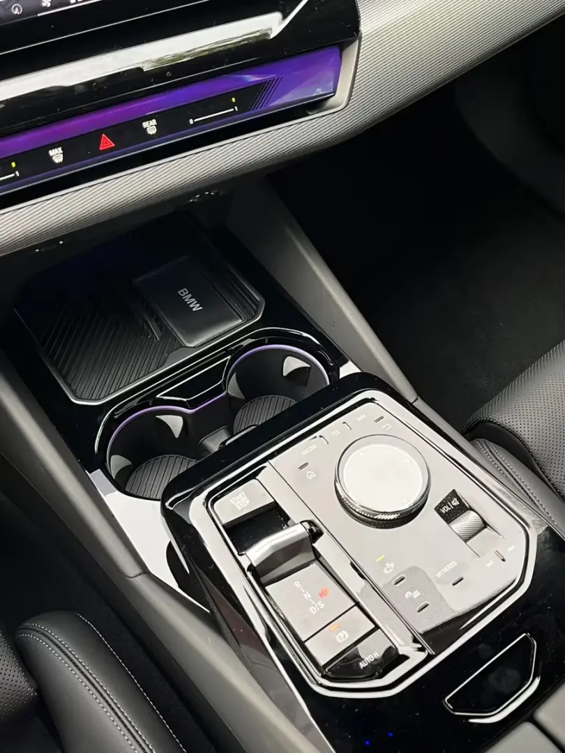 BMW 520i/ventilatie/distronic/scaune spate incalzite