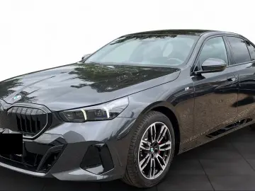 BMW 520 d M Pachet Sport Head-Up AHK Navi