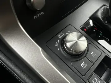 Lexus NX 2020 81.970 KM!